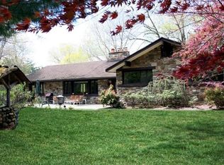355 Rosebrook Dr, Stratford, CT 06614