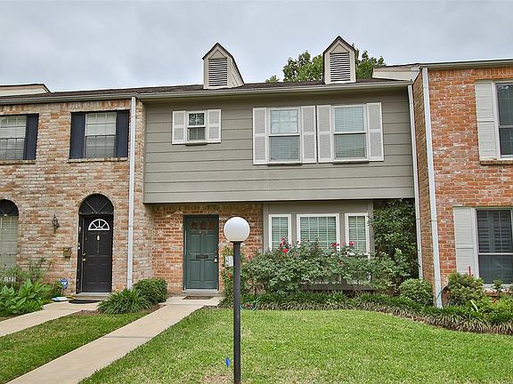 2nd image of 14172 Misty Meadow Ln
