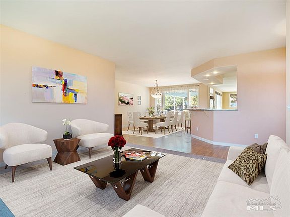 4th image of 211 Mountain Reach Ct