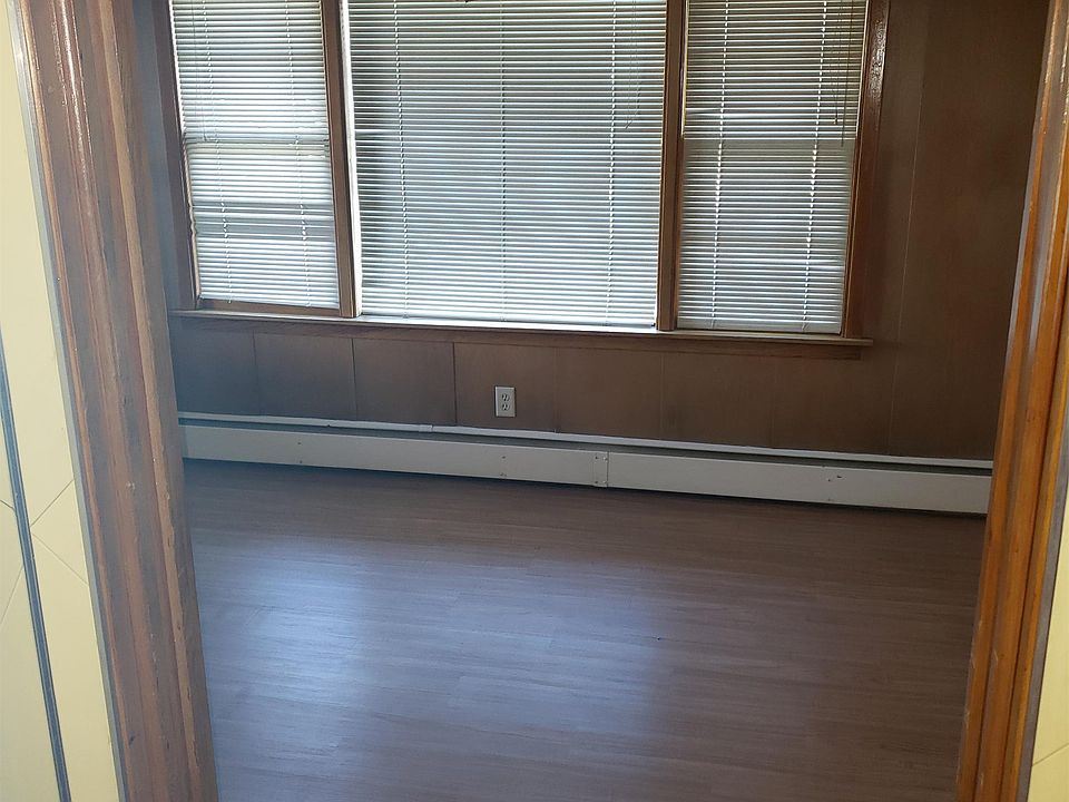 Giant front room for the big sectionals!!