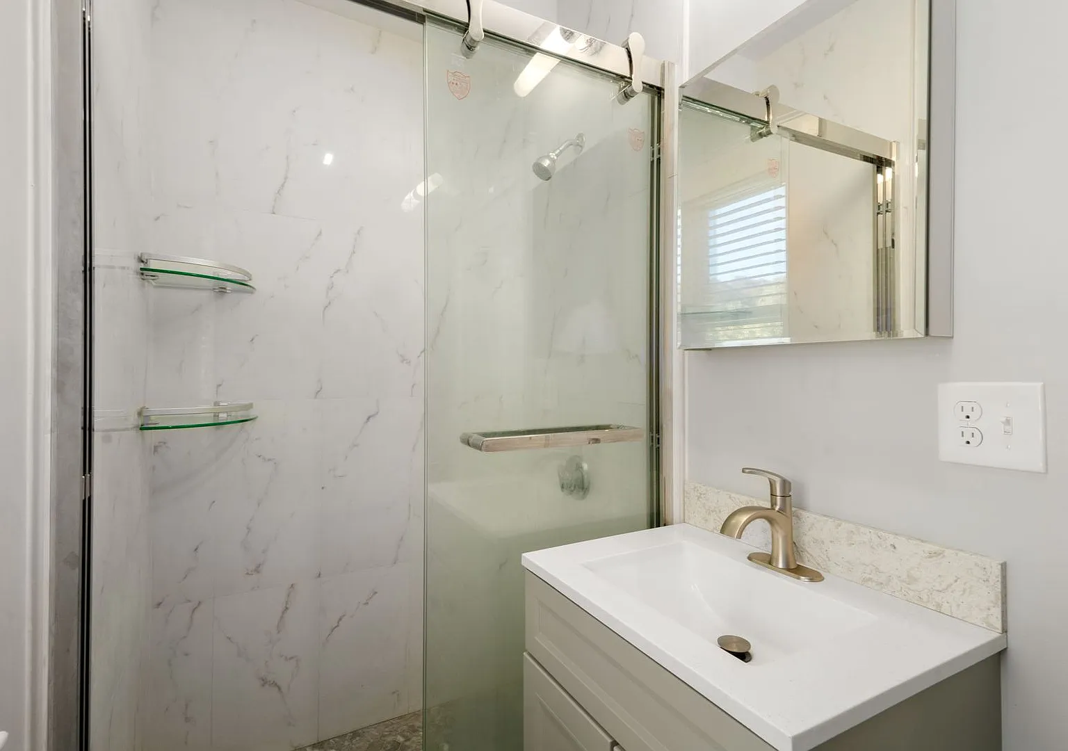 3bed 2bath with laundry in unit in Brighton now available — Photo 4