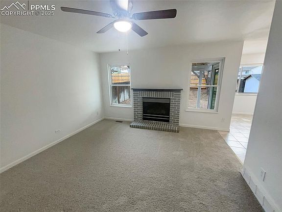 3rd image of 217 Corliss St