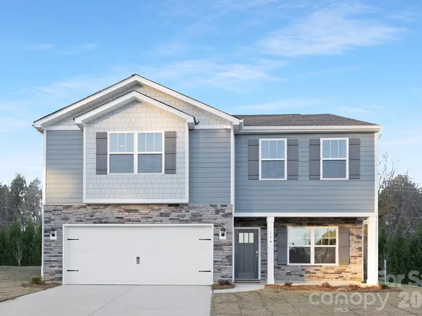145 Ridgehaven Dr, Waynesville, NC 28786