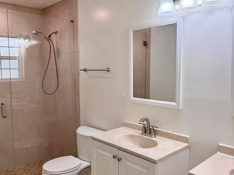 8250 Lakemont Dr — Photo 12