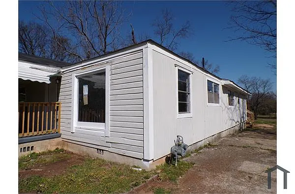 Building Photo - 216 Kappa Ave S
