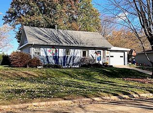 520 N 5th St, Greene, IA 50636