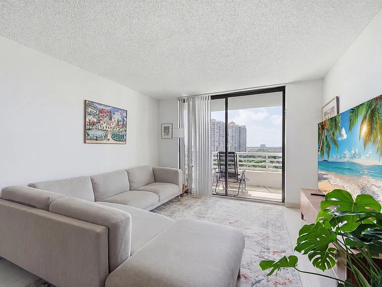 3300 NE 192nd St #1201 — Photo 5