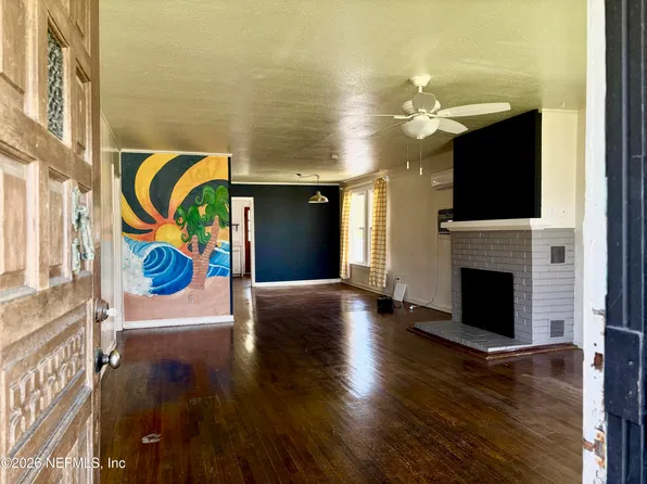 1010 4TH Street N, Jacksonville Beach, FL 32250