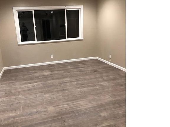 2nd image of 2401 Shawn Dr