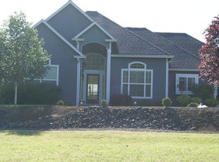 233 Stengar Ln, Roseburg, OR 97471