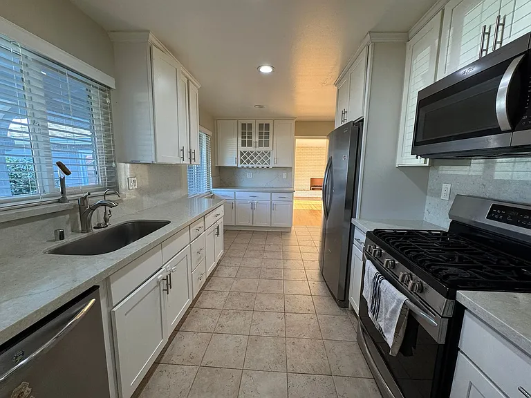 38267 Farwell Dr — Photo 5