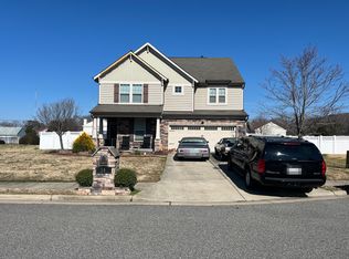 14 Hyde Park Ct, Hampton, VA 23669