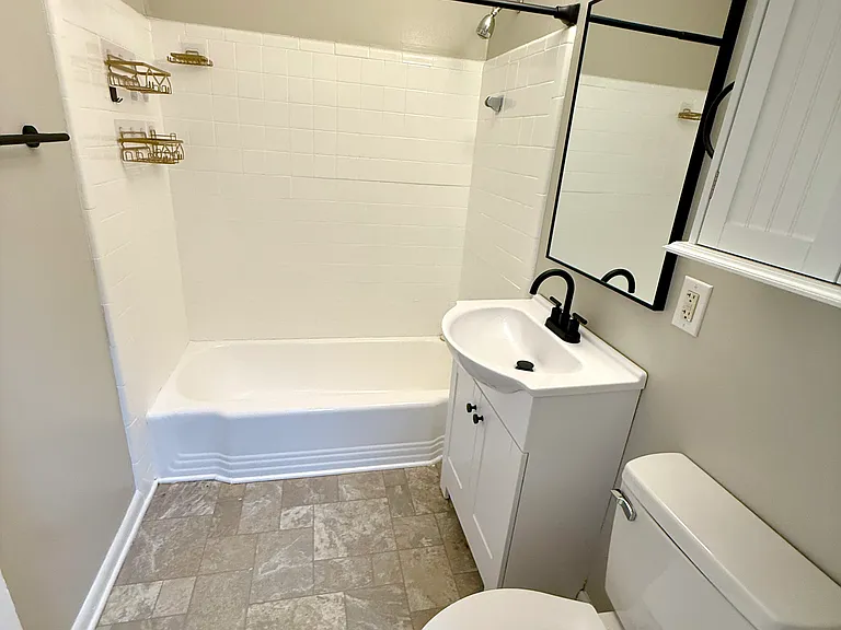 927 Dillard St #927 — Photo 10