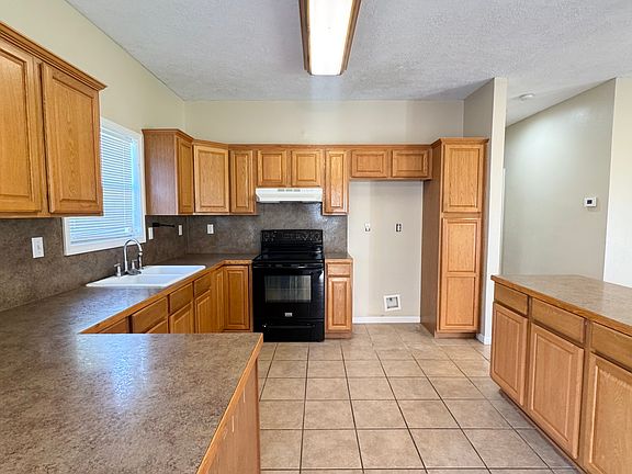 3rd image of 2222 Linda Ave