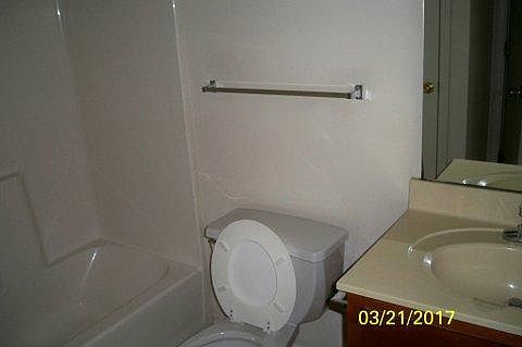 5th image of 212 Beech St APT E