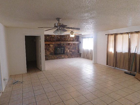 4th image of 3141 N Hancock Ave