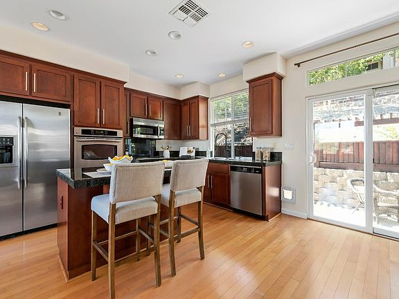 3rd image of 767 Portofino Pl