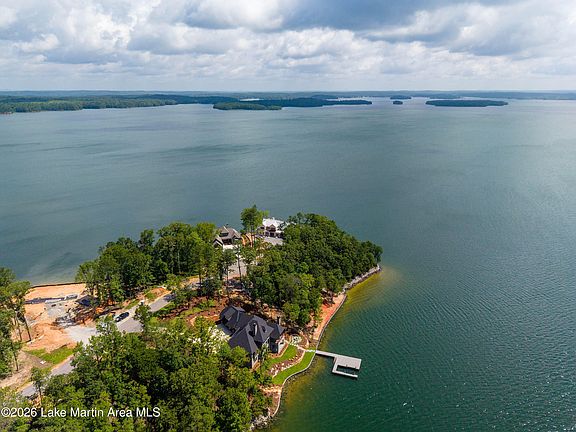 3rd image of 166 Heritage Point