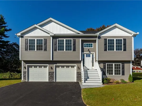 5 June Ct, West Warwick, RI 02893