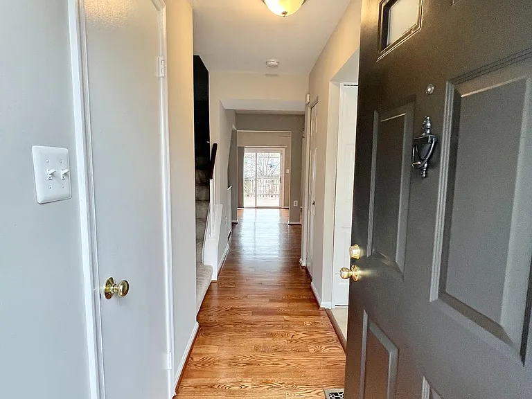 10287 Latney Rd — Photo 2