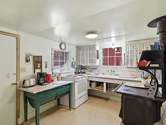 5th image of 419 Agabrook Ave