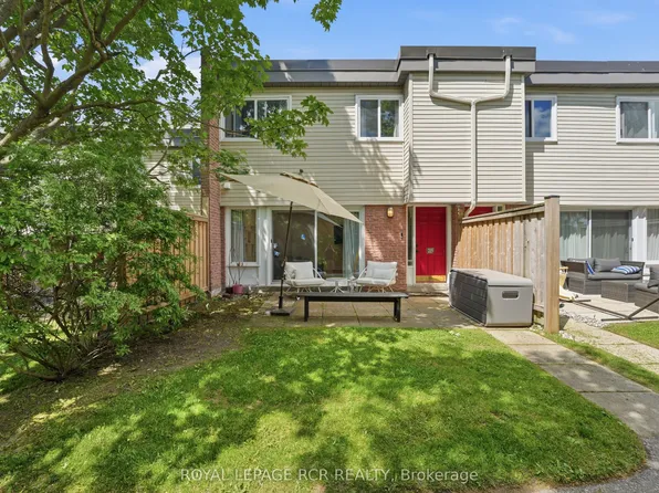 215 Milestone Cres #75, Aurora, ON L4G 3M2