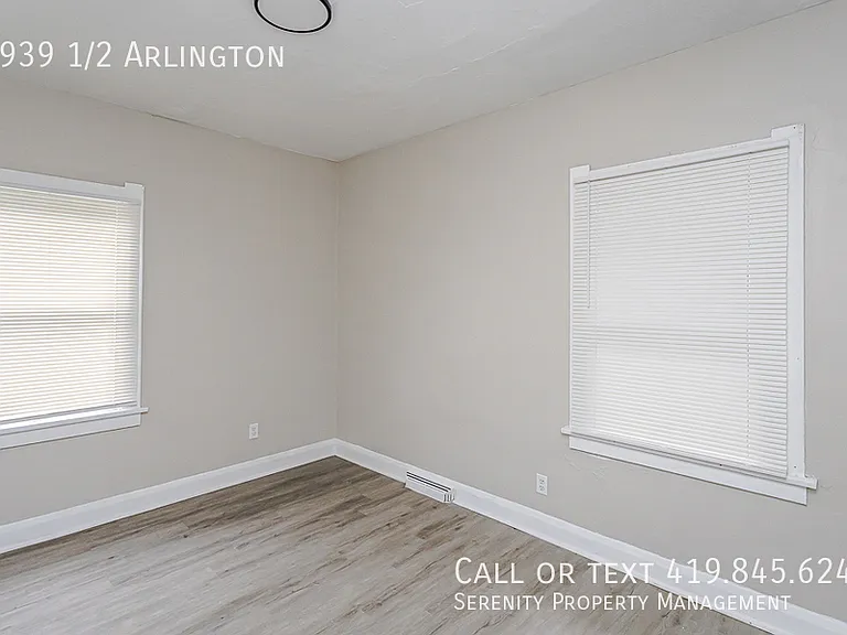 1939 1/2 Arlington Ave — Photo 9