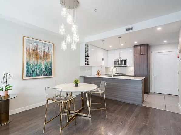 23233 Gilley Rd #204, Richmond, BC V6V 1E4