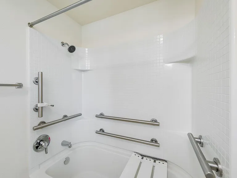 Luxe Ripon Apartments — Photo 25