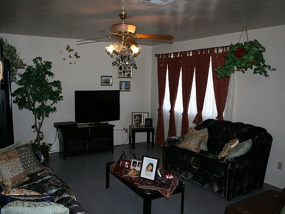 4th image of 2148 E 3rd Dr