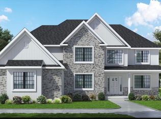 15 Autumn Ct, Avon, OH 44012