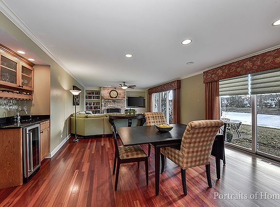 4th image of 1617 Mirror Lake Dr