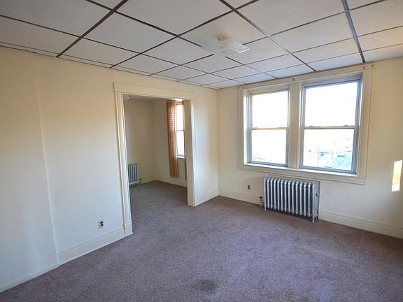 4th image of 517 Van Cortlandt Park Ave APT 2
