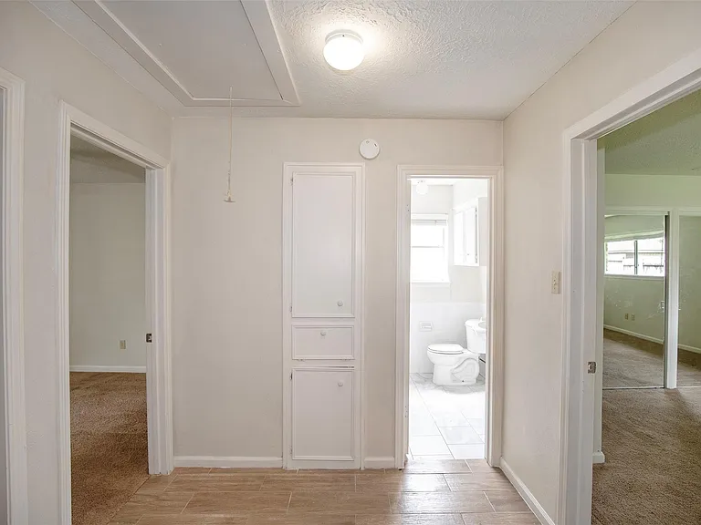 15106 Silverman St — Photo 22
