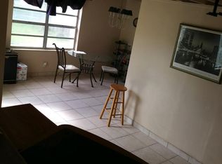 718 SW 8th St, Hallandale, FL 33009