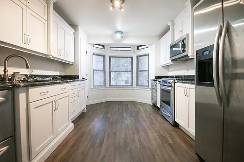 1225 S Lawton Ave Photo 1