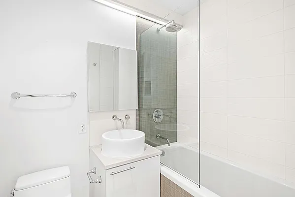 Rented by Compass | media 22