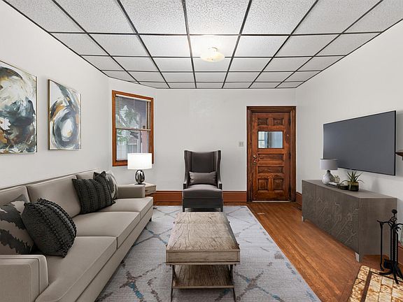 4th image of 446 Virginia St
