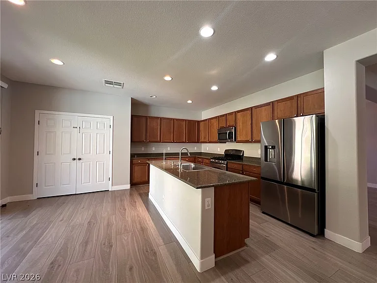 6631 April Bend Ct — Photo 12