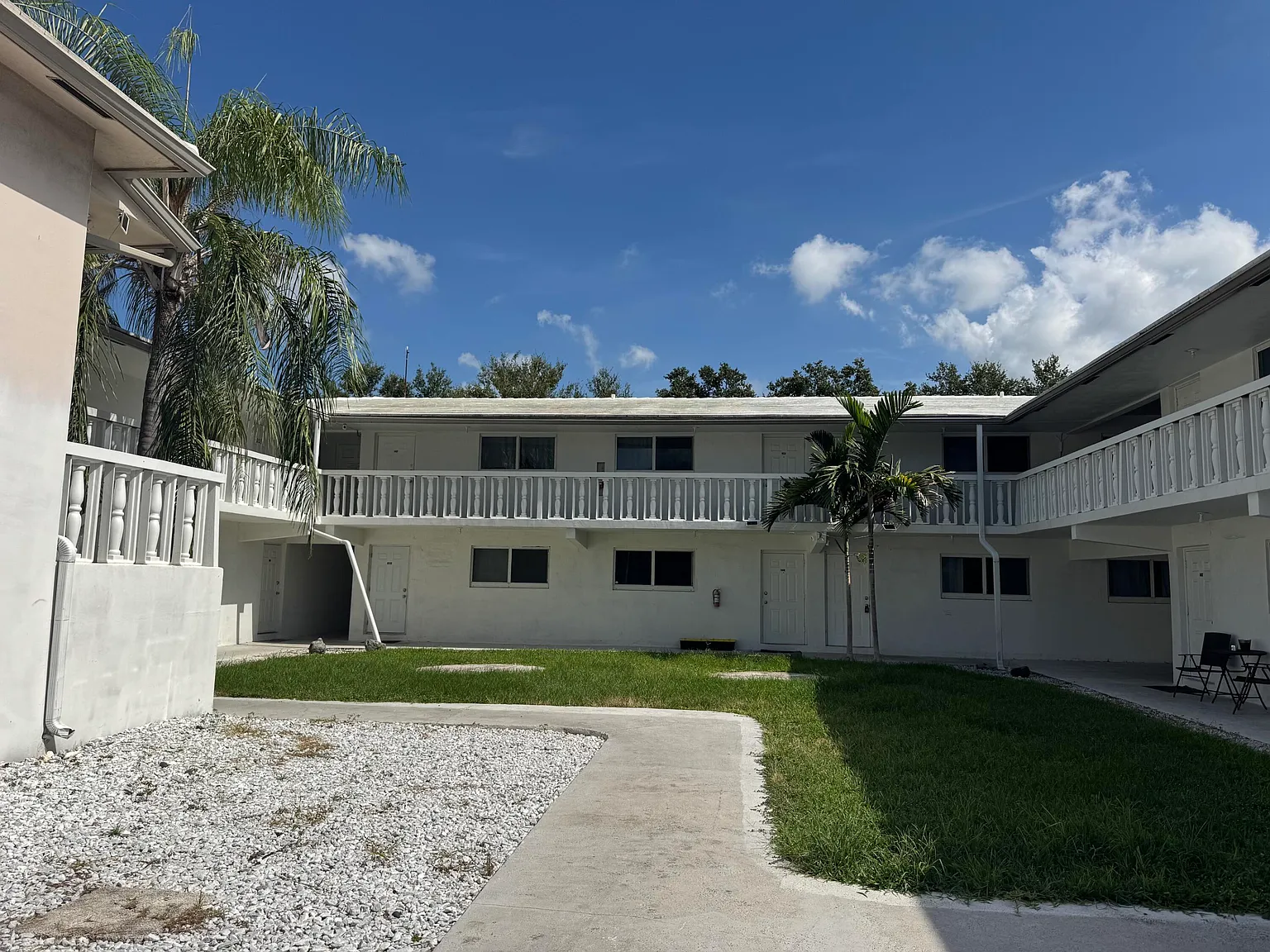 1 bed, 1.0 bath, 750 sqft, $1,800 — Photo 1