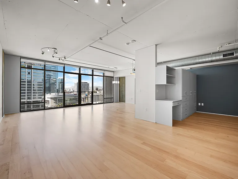 1100 S Hope St #1410 — Photo 19