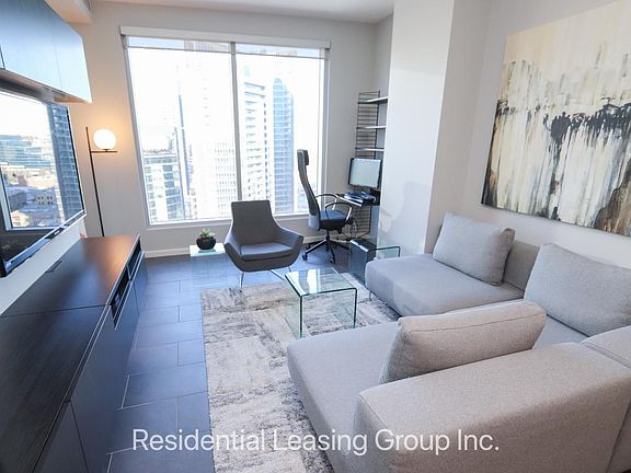 5th image of 211 13th Ave SE #1704