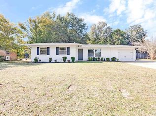 6021 Forest Glen Dr, Pensacola, FL 32504