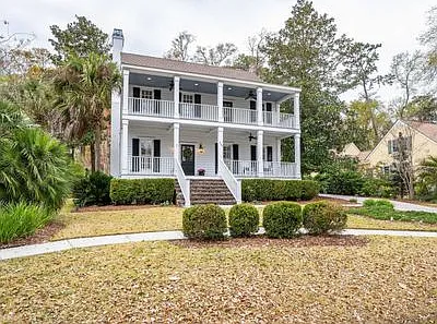 4 bed, 2.5 bath, 2740 sqft, $3,480 — Photo 2