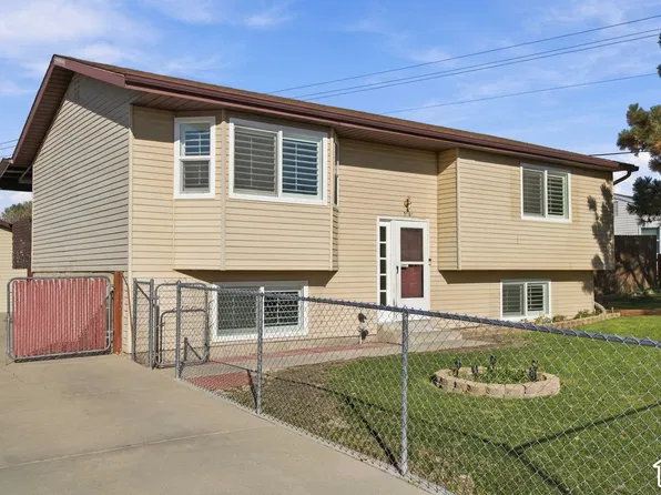5808 S Salem Ave, Salt Lake City, UT 84118