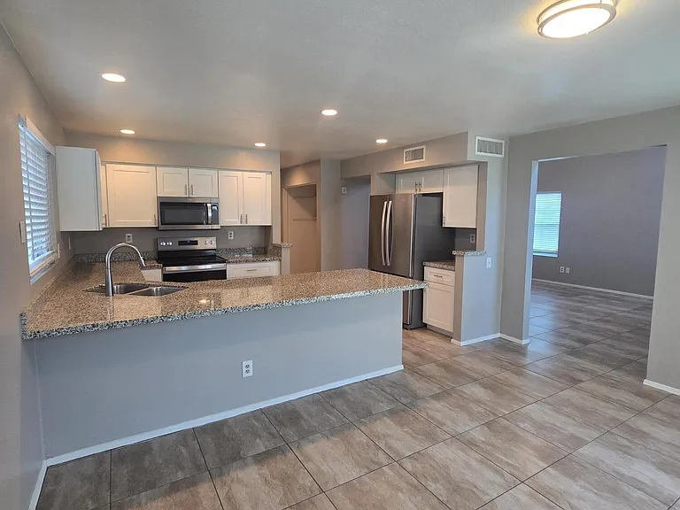 5144 W Boston Way — Photo 7