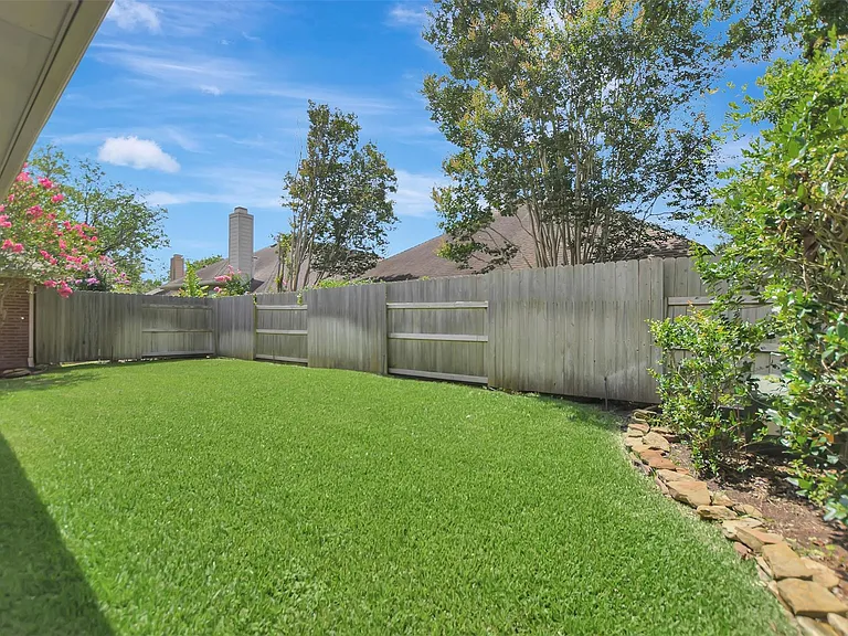 1110 Parkhaven Ln — Photo 43