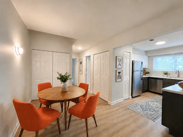 Heritage Village Apartments — Photo 9