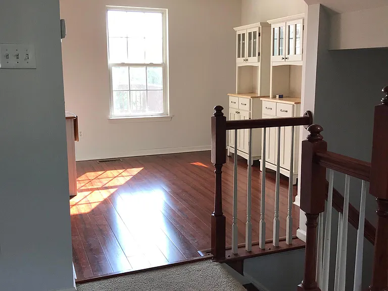 1038 Sparrow Way — Photo 6