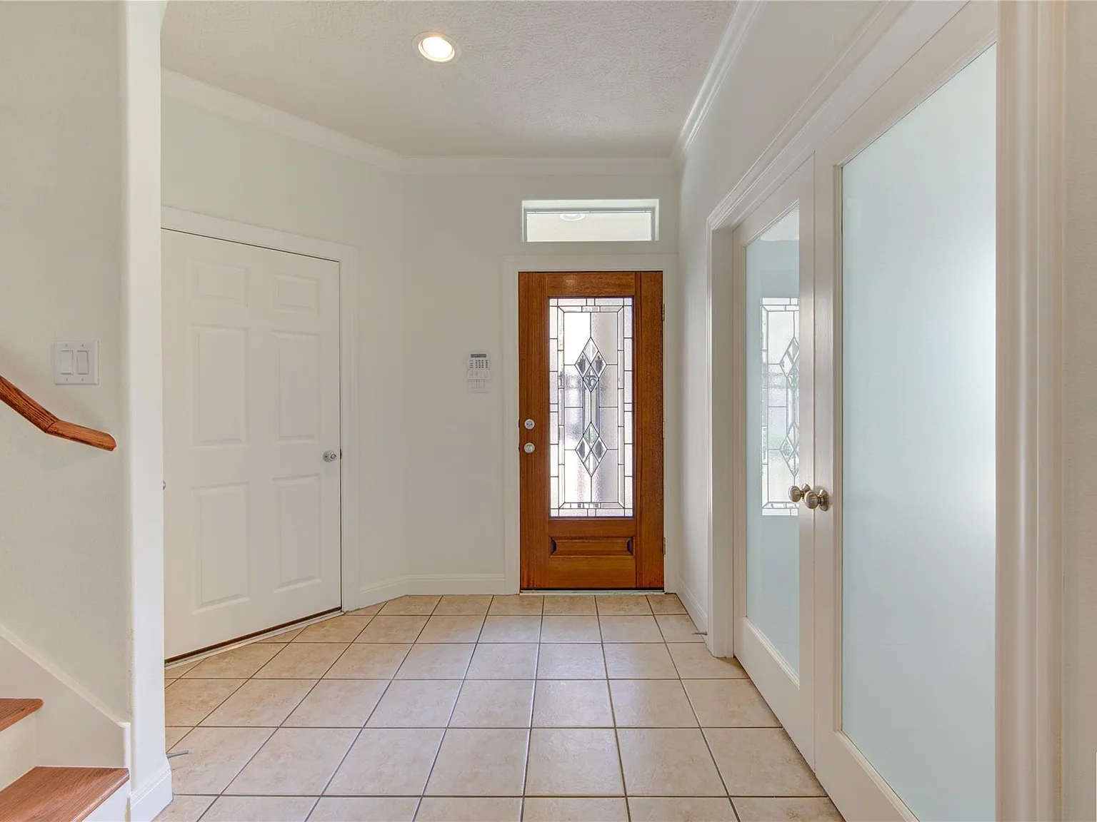 3 bed, 3.5 bath, 2634 sqft, $3,000 — Photo 3